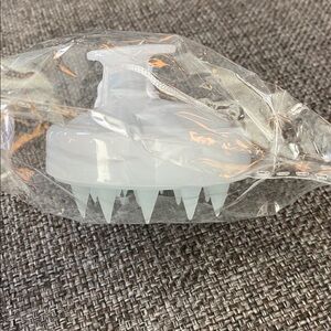 NWT Hairstory Massaging Scalp Brush, Soothing, Promotes Deep Clean, Scalp Health